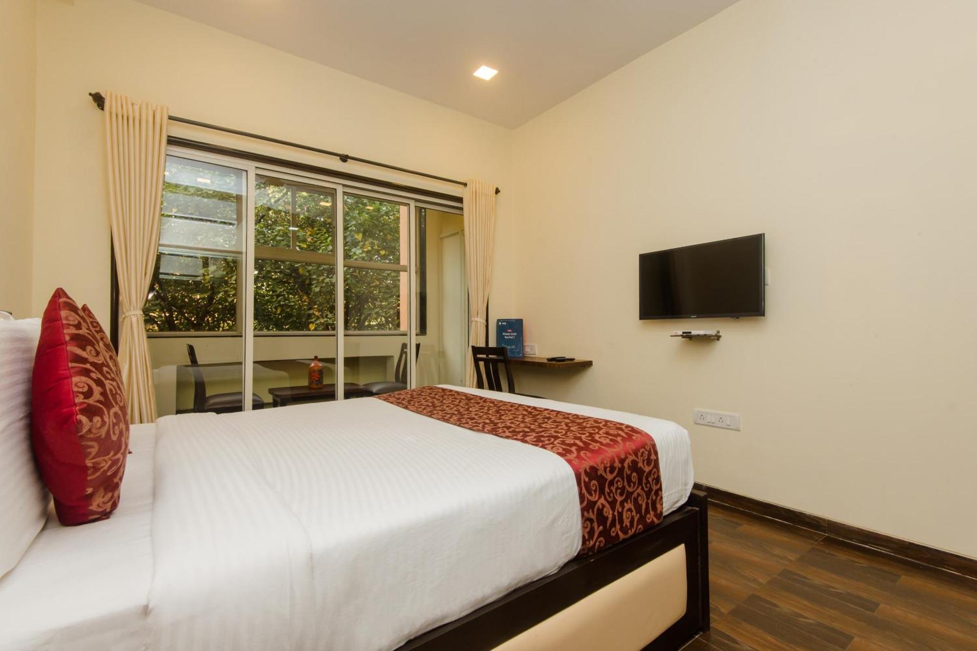 Super Hotel O Divine Residency Near Phoenix Marketcity Мумбаи Экстерьер фото